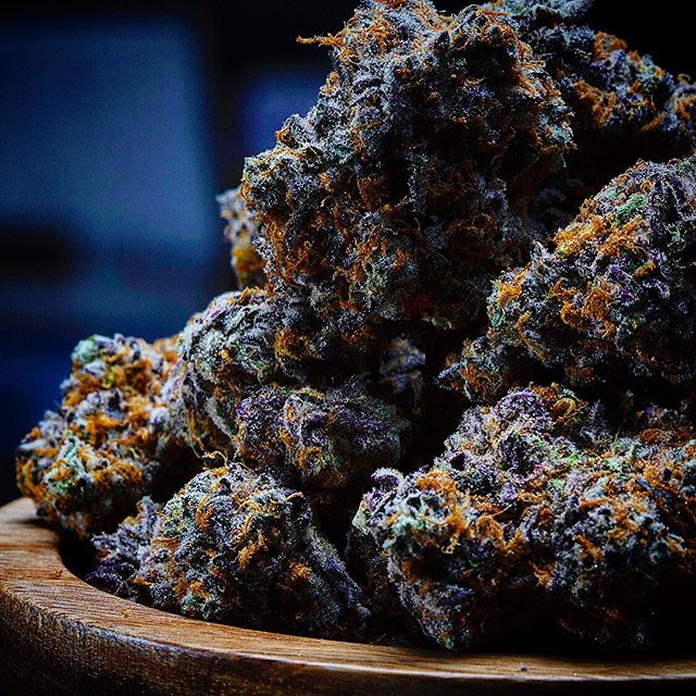 Shango Win Sivers "Airport" Website