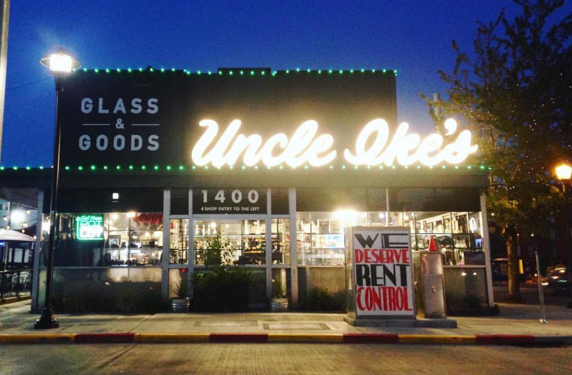 Uncle Ike's - Central District Website