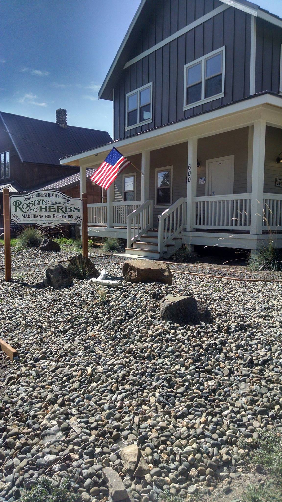 Roslyn Herbs Website